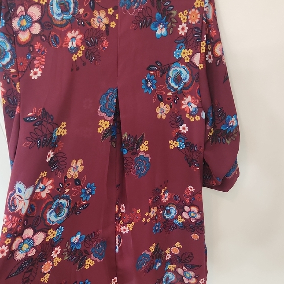 Red and Blue 3/4 Sleeve Button Down Tunic with Peter Pan Collar - Picture 5 of 5